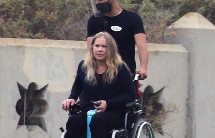 Christina Applegate was brought to the set in a wheelchair due to illness